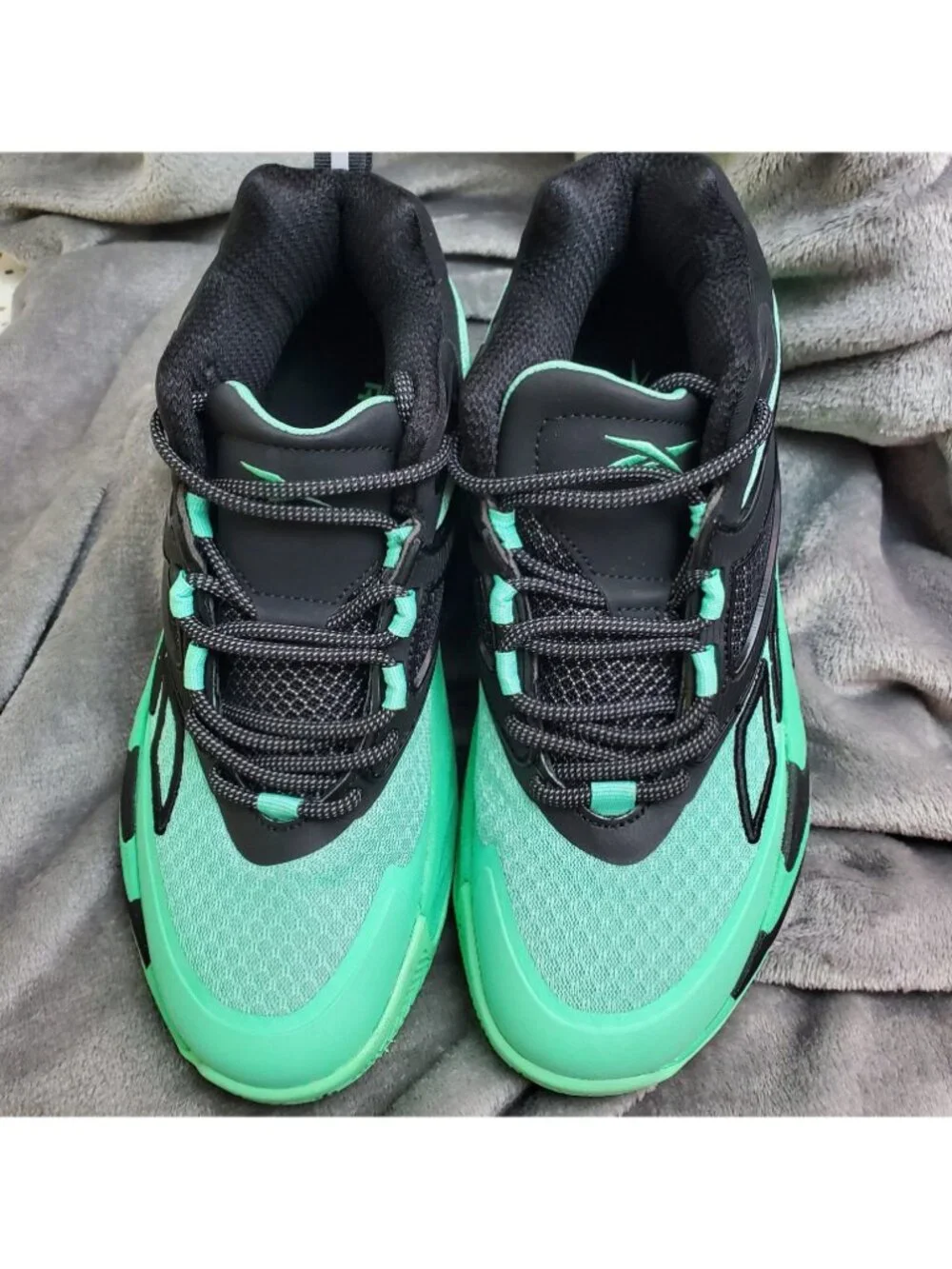 Reebok Zone Breaker Basketball Sneakers Womens Size 8 High Top Black Green Shoes